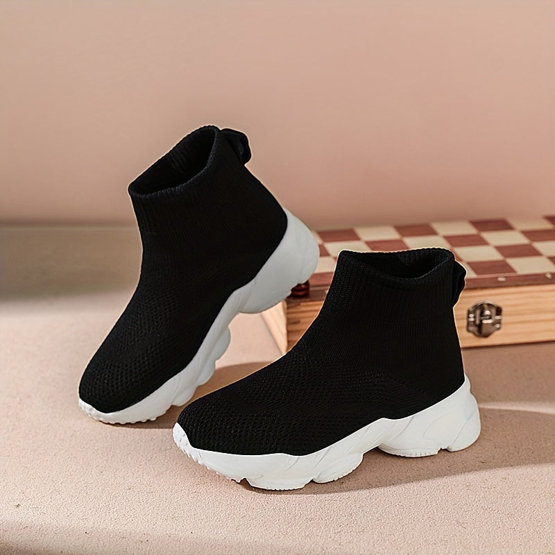 Flexibele antislip zool van kinder sokschoenen, voor veilig speelplezier van jongens en meisjes.