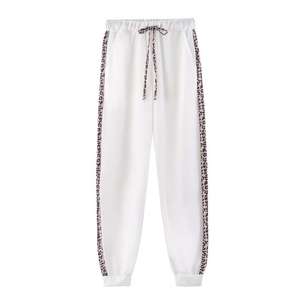 Actief of relax? Dit ComfyFit™ dames joggingpak biedt comfort en stijl voor elke gelegenheid.