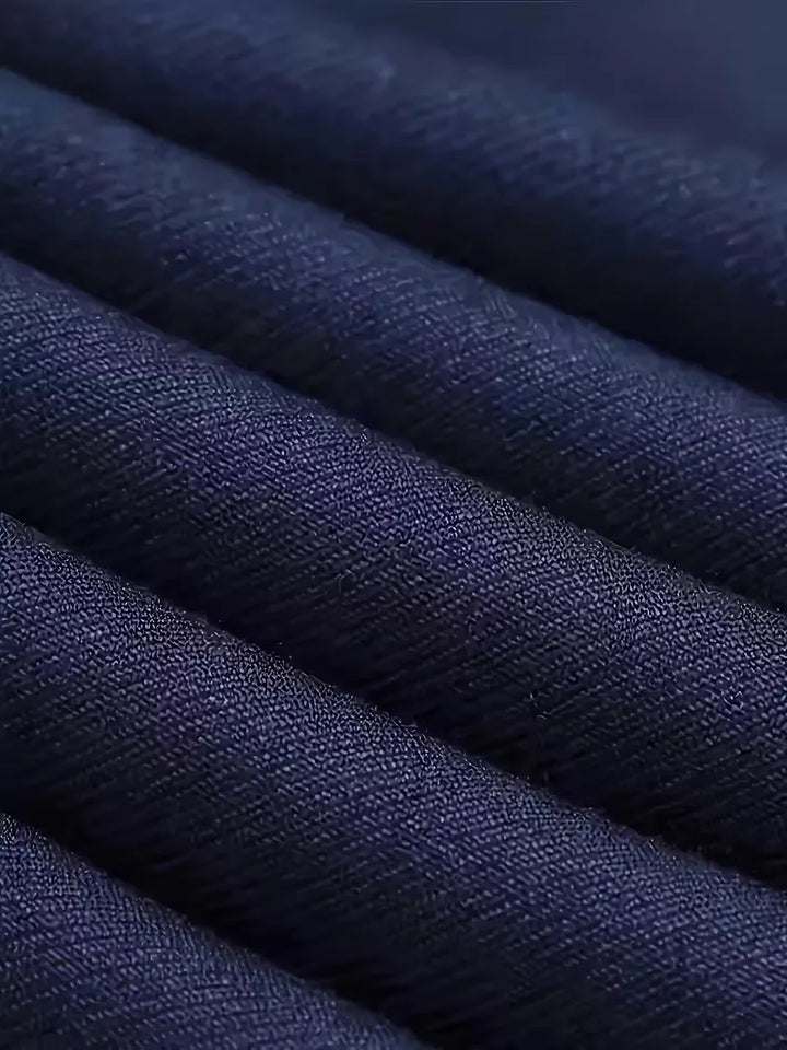 Elegant slim fit herenpak, perfect voor zakelijke reizen en presentaties, ademend en kreukvrij.