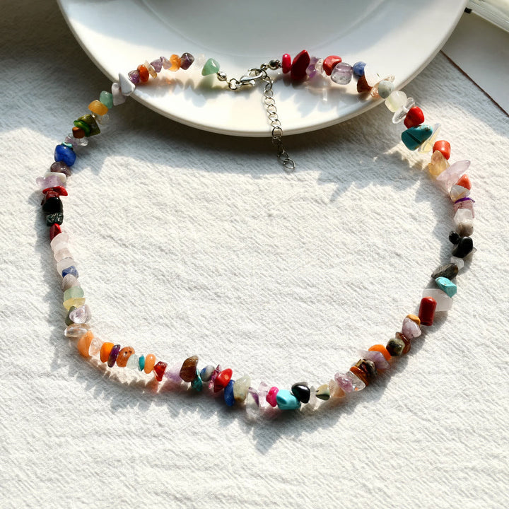 Rustgevende amethist Lina kristallen ketting, een uniek gepolijst dames geschenk.