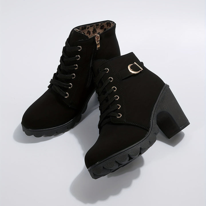 Chique dames enkellaarsjes Celesta met comfortabele pasvorm; ideaal voor casual en stijlvolle outfits.