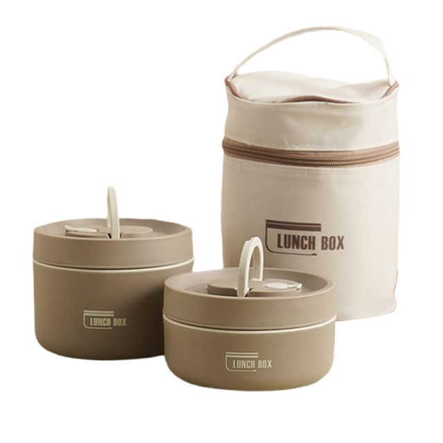 De Isobox™ lunchbox op een bureau, klaar voor een warme en verse lunch op kantoor.