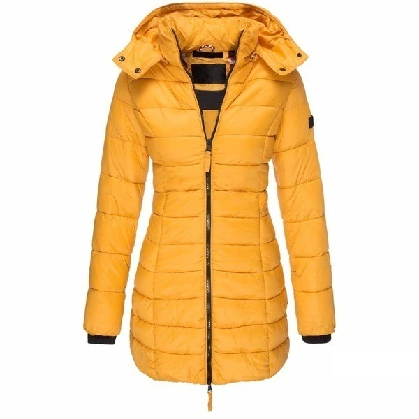 Warme en comfortabele effen dames winterjas. Deze stijlvolle jas is perfecte winterkleding voor elke gelegenheid.