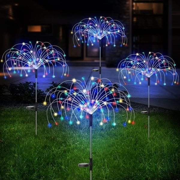 Duurzame LED vuurwerk tuinverlichting op zonne-energie, waterdicht en energiezuinig voor buiten.