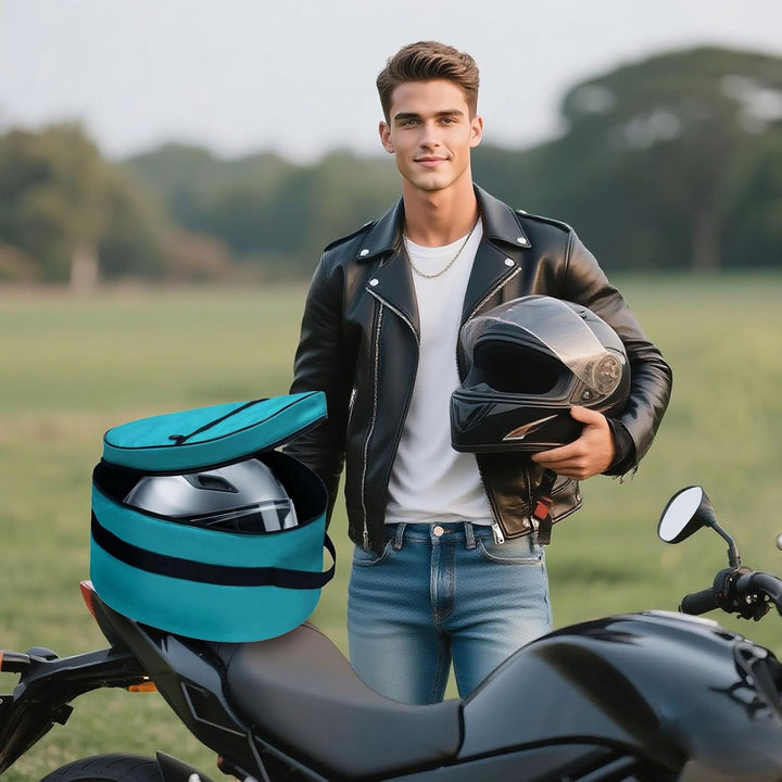 Zwarte waterproof Oxford helmtas met schokbescherming voor veilig transport van motorhelmen.