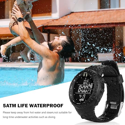 Zwart Henry digitaal heren sporthorloge met comfortabele band, waterdicht en robuust voor dagelijks gebruik.