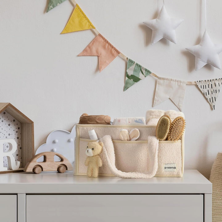 Roze Elvoria sherpa opbergmand, zacht en praktisch, voor alle baby essentials.