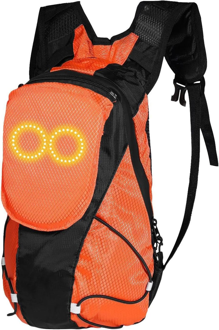 Unisex LED motorfietsrugzak met hoge zichtbaarheid voor veilige nachtritten op de weg.