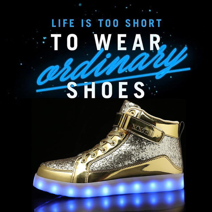 Unisex LumaBoost LED schoenen met oplaadbare verlichting, een opvallende toevoeging aan elke outfit.