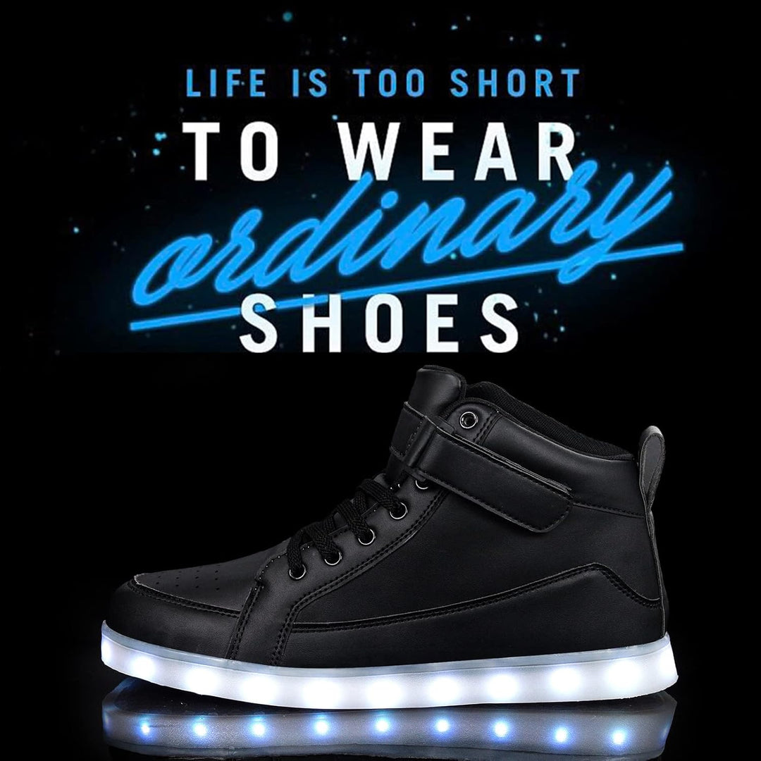 Oplaadbare LumaBoost LED sneakers, unisex en trendy, voor een avond vol magie.