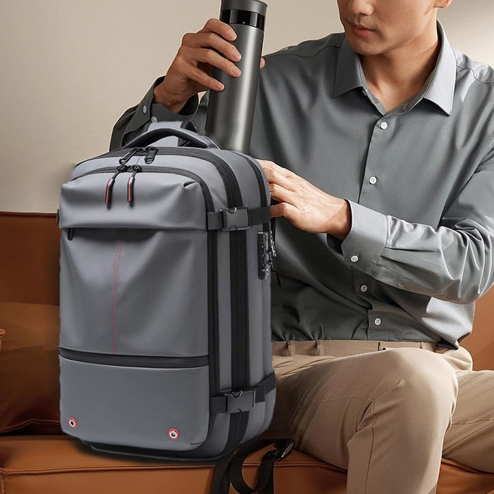Grote 60 liter unisex reisrugzak, waterdicht, vacuümcompressie, perfect voor reizen met laptop.
