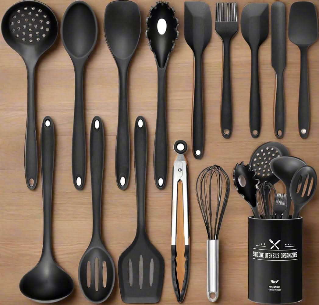 Luxe 15-delige siliconen keukengerei set met houten handvatten, ideaal voor koken en bakken.