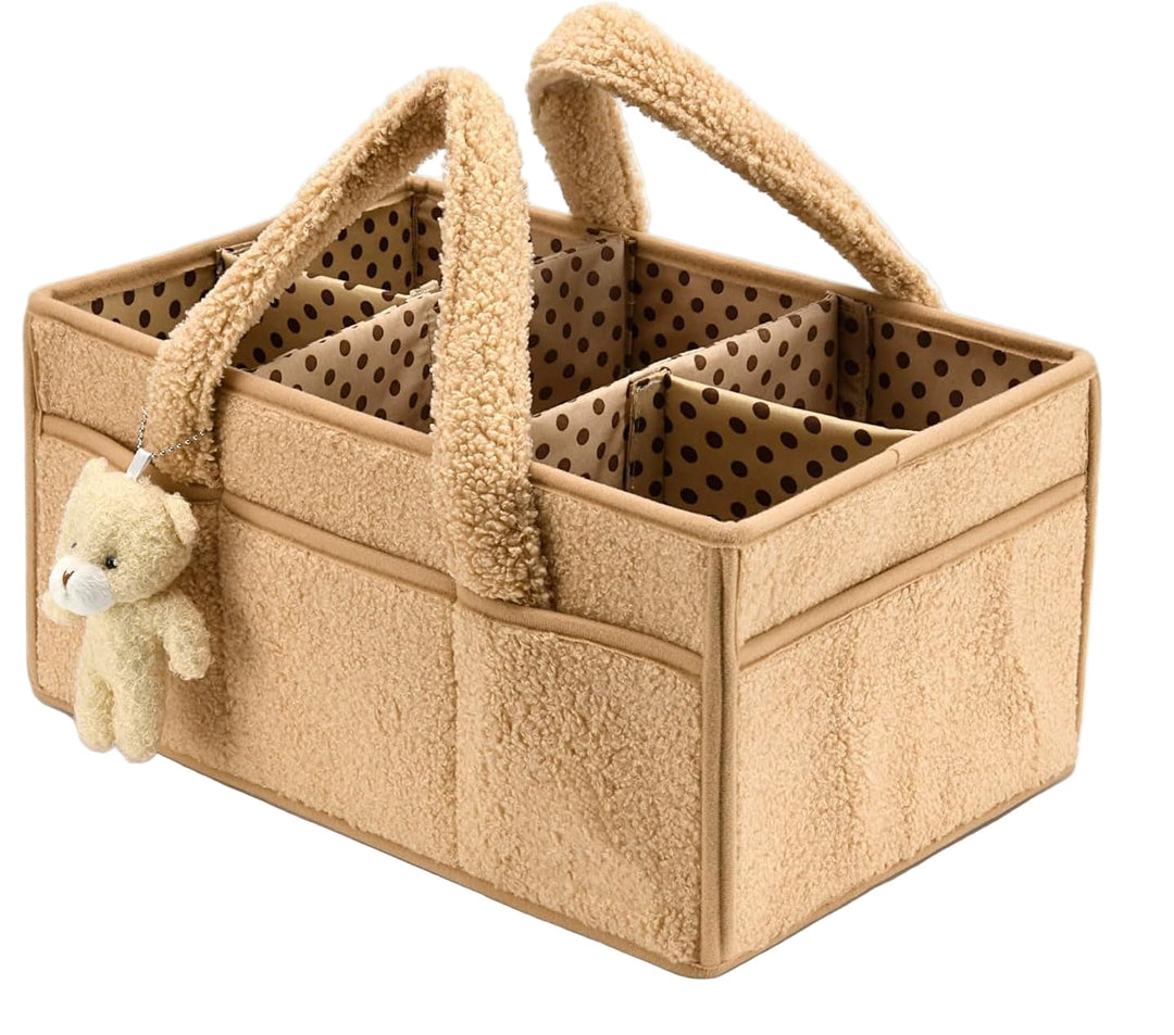 Beige sherpa luiertas caddy, zachte opbergmand met vakken voor babybenodigdheden.