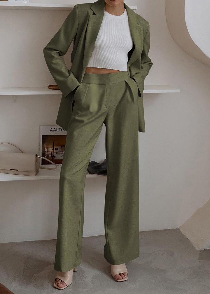 Stijlvolle Mia dameskleding: complete blazer en pantalon set voor elke gelegenheid.