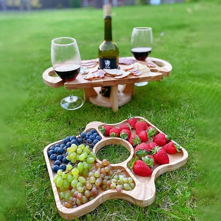 Compact 2-in-1 buiten tafelrek van hout, perfect als tuindecoratie en fruittafel voor wijn.