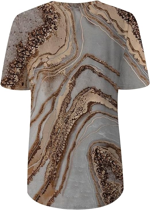 Stijlvolle dames top met abstracte print, V-hals en korte mouw, een must-have voor de zomer.