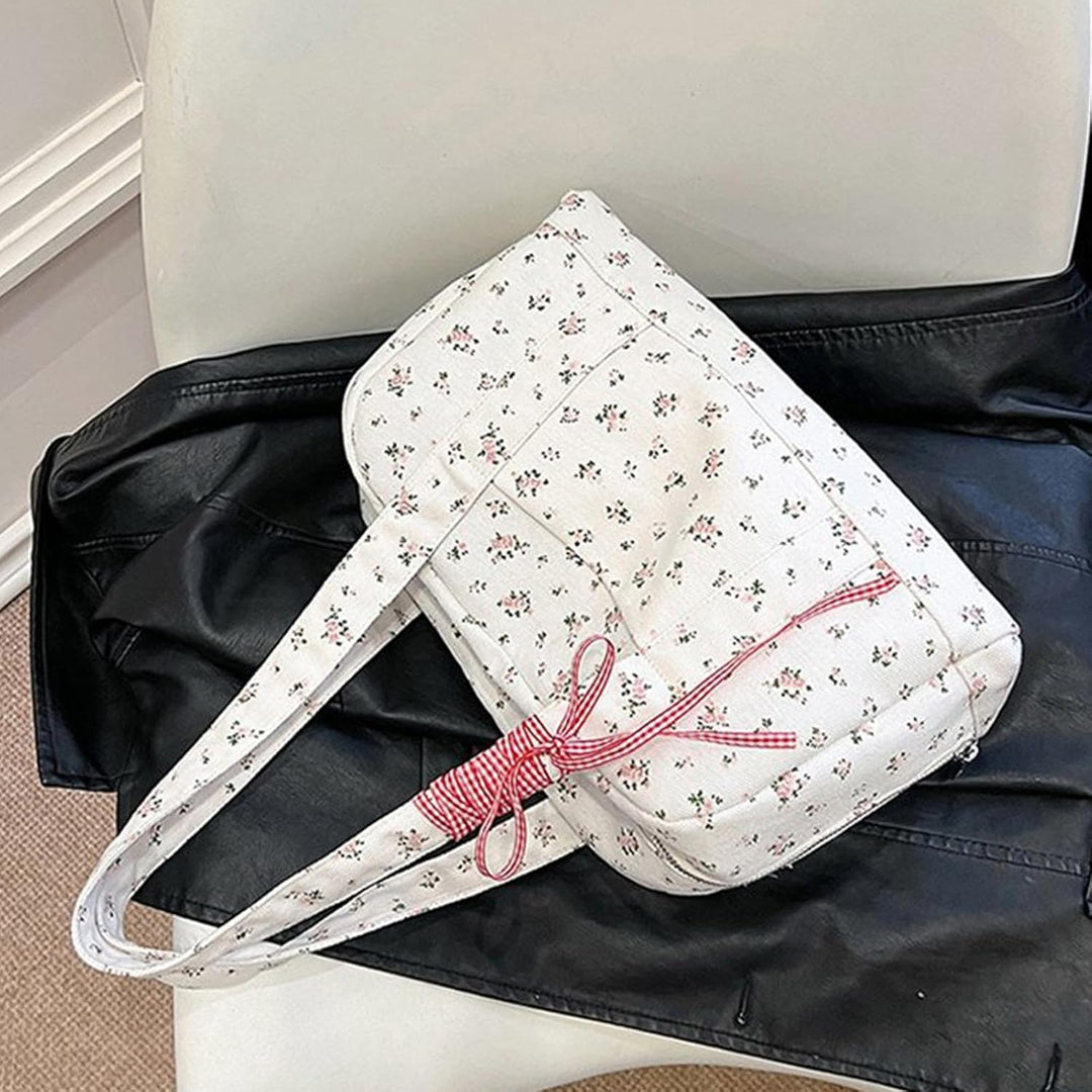 Lichtgewicht roze canvas duffle bag voor dames, praktische weekendtas met stijlvol lint.
