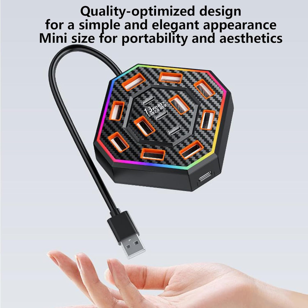 Zwart Lumora 13-poorts USB-C hub dockingstation, close-up van texturen en subtiele RGB verlichting.