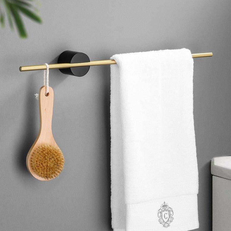 Stijlvolle handdoekhouder met eenvoudige wandmontage, ideaal voor een hedendaags badkamerinterieur.