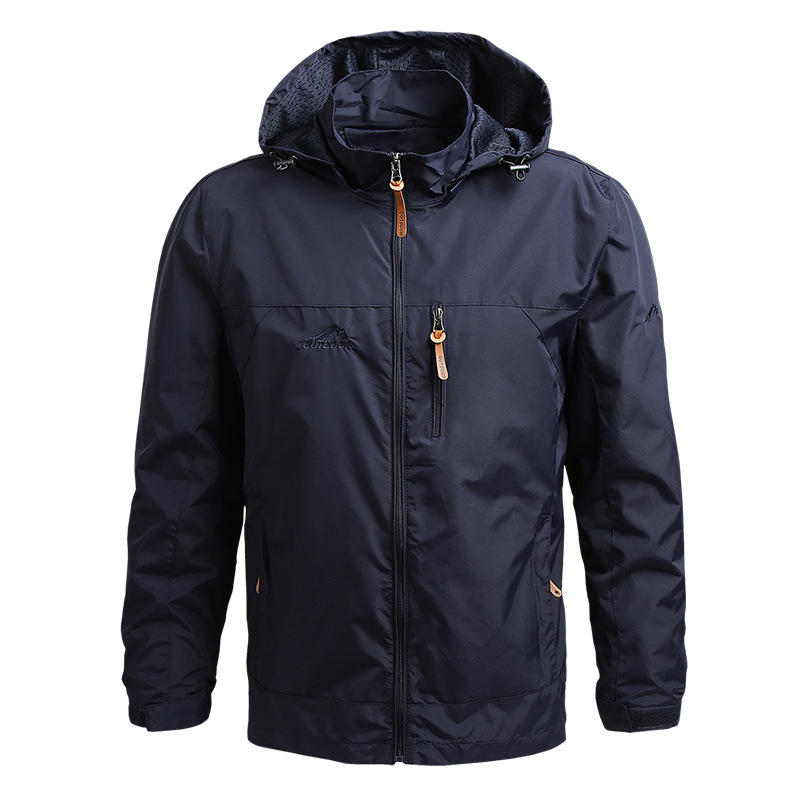 Robuust herenjack winddicht en waterdicht, in stoere militaire stijl. Perfecte outdoor jas voor alle weersomstandigheden.