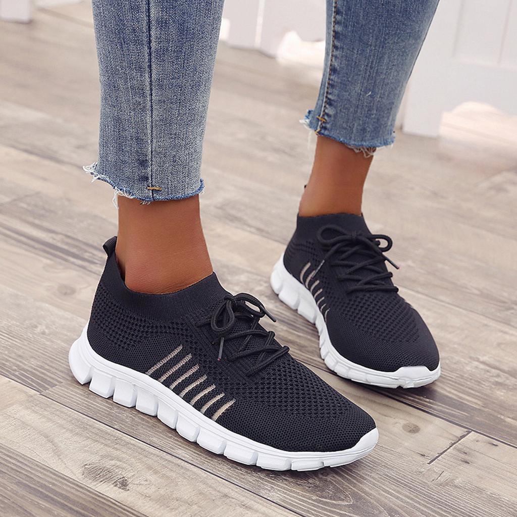 Veelzijdige orthopedische wandelschoenen voor dames, combineert comfort met stijl voor actieve dagen en langdurig gebruik.