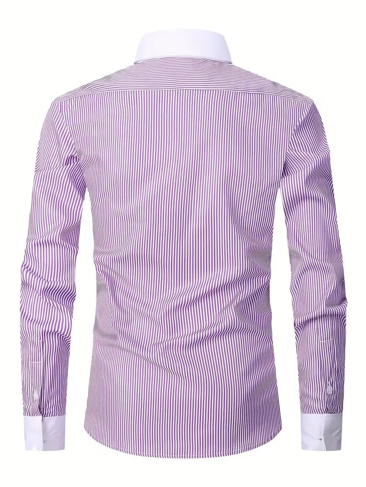 Detailopname van de elegante mandarin kraag op een formeel heren overhemd.