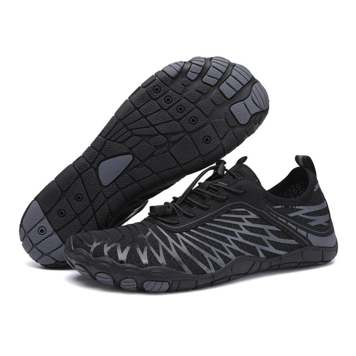 Sneldrogende waterschoenen voor dames en heren, zorgen voor comfort en bescherming aan zee of meer.
