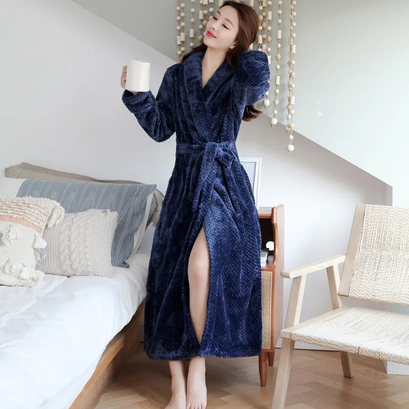Cadeau idee: luxe dames badjas. Deze zachte en warme ochtendjas zorgt voor ultiem thuiscomfort.