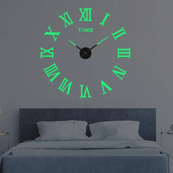 Stijlvolle ArtTime wandklok in DIY stijl, grote decoratieve klok voor een moderne en unieke woonkamer.