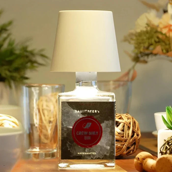 Oplaadbare design lamp, met heldere LED in flesvorm.