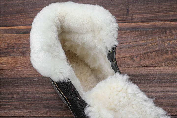 Hoge heren winterlaarzen, robuust en warm, perfect voor buitenshuis in de kou.