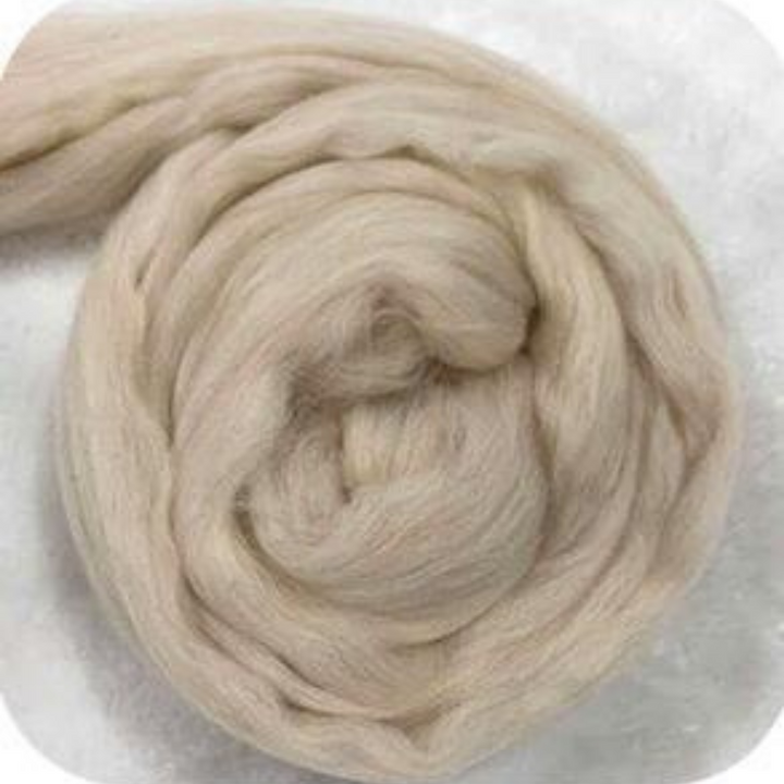 DIY deken kit voor een persoonlijk winterkleed. Ontspan en maak je eigen warme huisdecoratie.