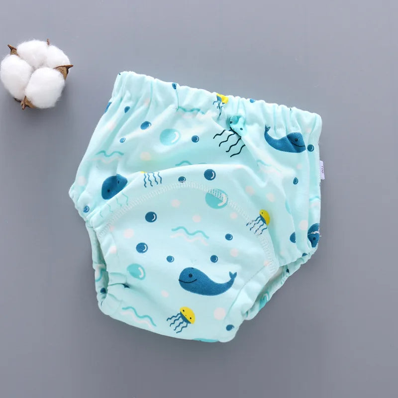 Comfortabele katoenen luierbroek voor baby, unisex & milieuvriendelijk design.