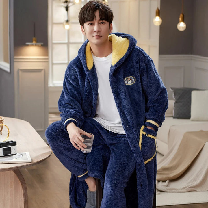 Heren hooded flanellen badjas, warm en zacht. Perfecte loungekleding voor maximale ontspanning in de winter.