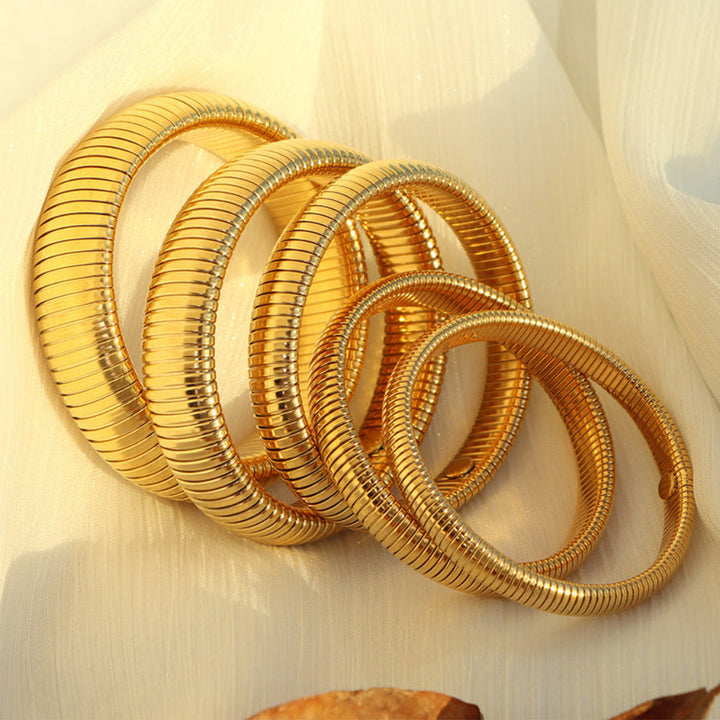 Dames sieraad: trendy kleurblok armband, perfect als stijlvol cadeau of persoonlijk accessoire.