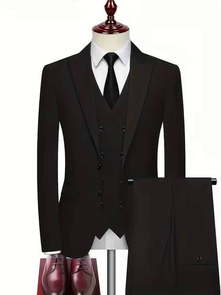 Elegant slim fit herenpak driestukspak, ideaal voor bruiloften en feestelijke gelegenheden.