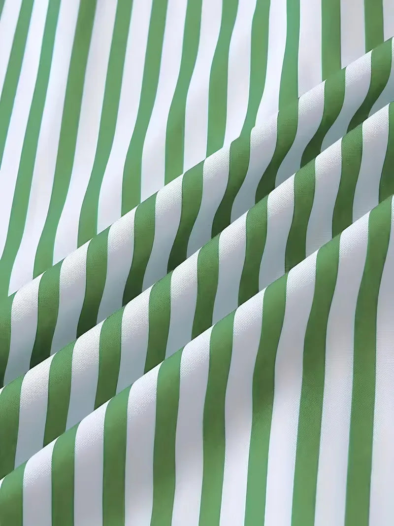 Lichtgewicht heren slim fit overhemd met verticale strepen en lange mouwen, ideaal voor smart casual.