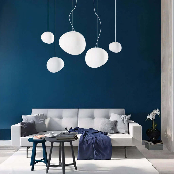 Prachtige witte kiezel hanglamp. Creëert een serene sfeer, een moderne plafondlamp voor uw interieur.