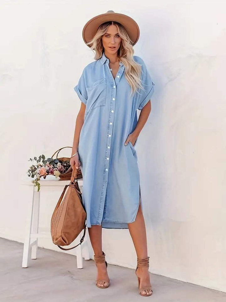 Luchtige dames overhemdjurk met korte mouwen, ideaal voor een zomerse, casual look of als stijlvolle strandjurk.