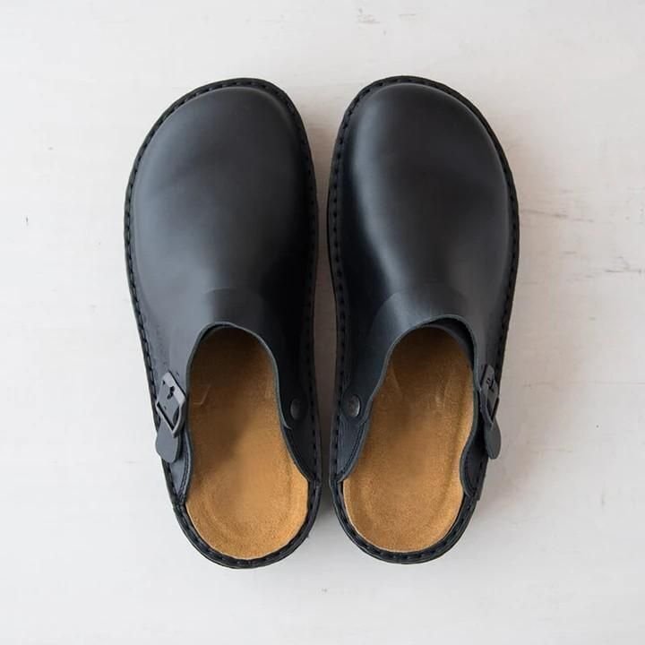Elegante beige leren herenslippers Elias, ideaal voor strand, vakantie en casual mode.