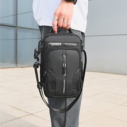 Blauwe heren anti-diefstal crossbody tas, waterdicht en compact, veilige opbergruimte voor onderweg.