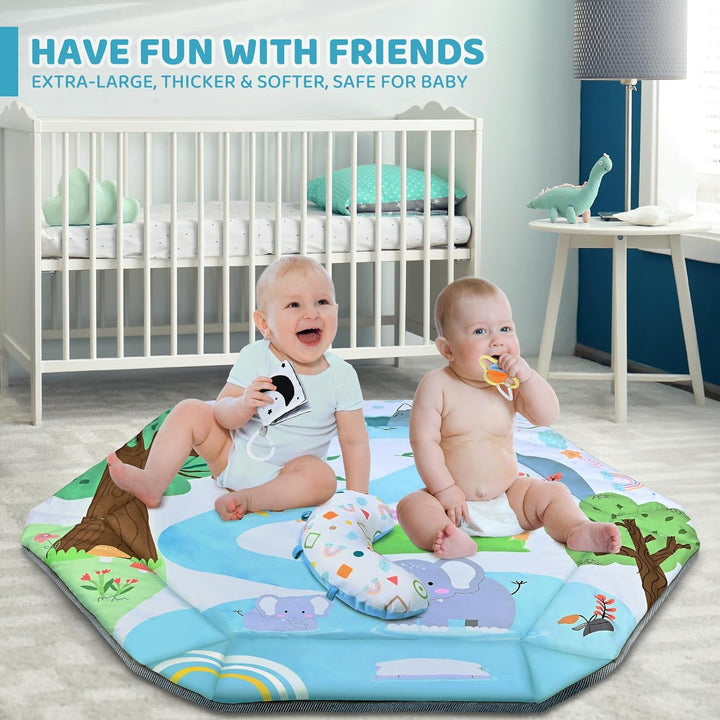 Detail van de babygym: helder speelgoed, rammelaars en spiegel moedigen baby's ontwikkeling aan.