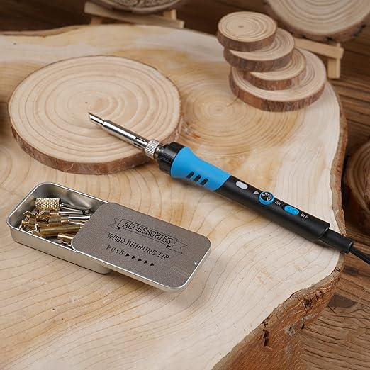 Complete pyrografie set voor houtbranden, inclusief brandpen met instelbare temperatuur, diverse graveertips en accessoires.