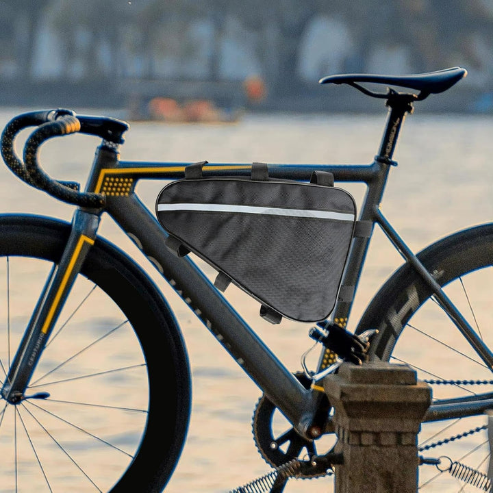 Compacte driehoekige accutas, universeel aan fietsframe te bevestigen, veilige opslag voor e-bike accu.