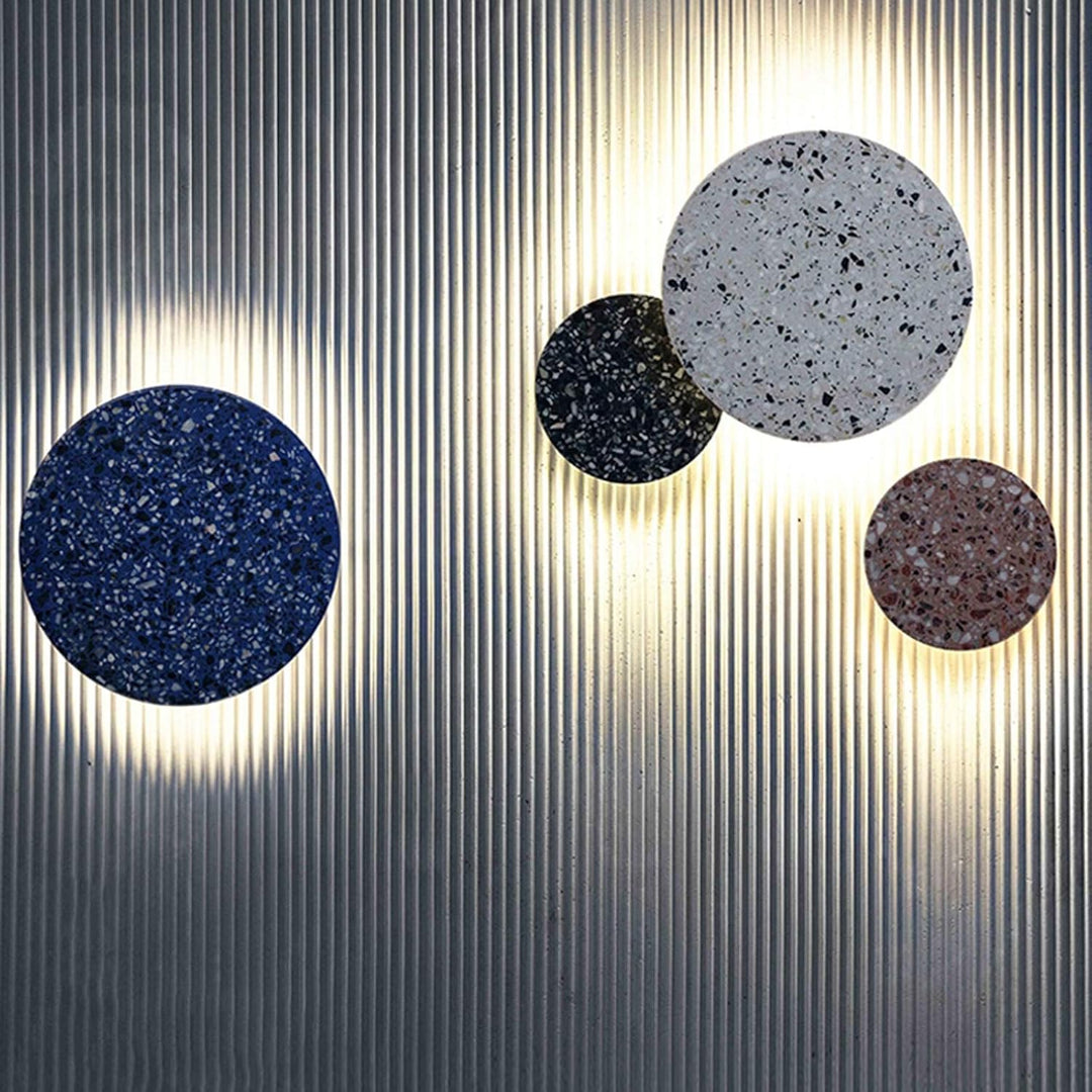 Scandinavische wandlamp met terrazzo design, voor modern sfeervol LED licht in elk interieur.