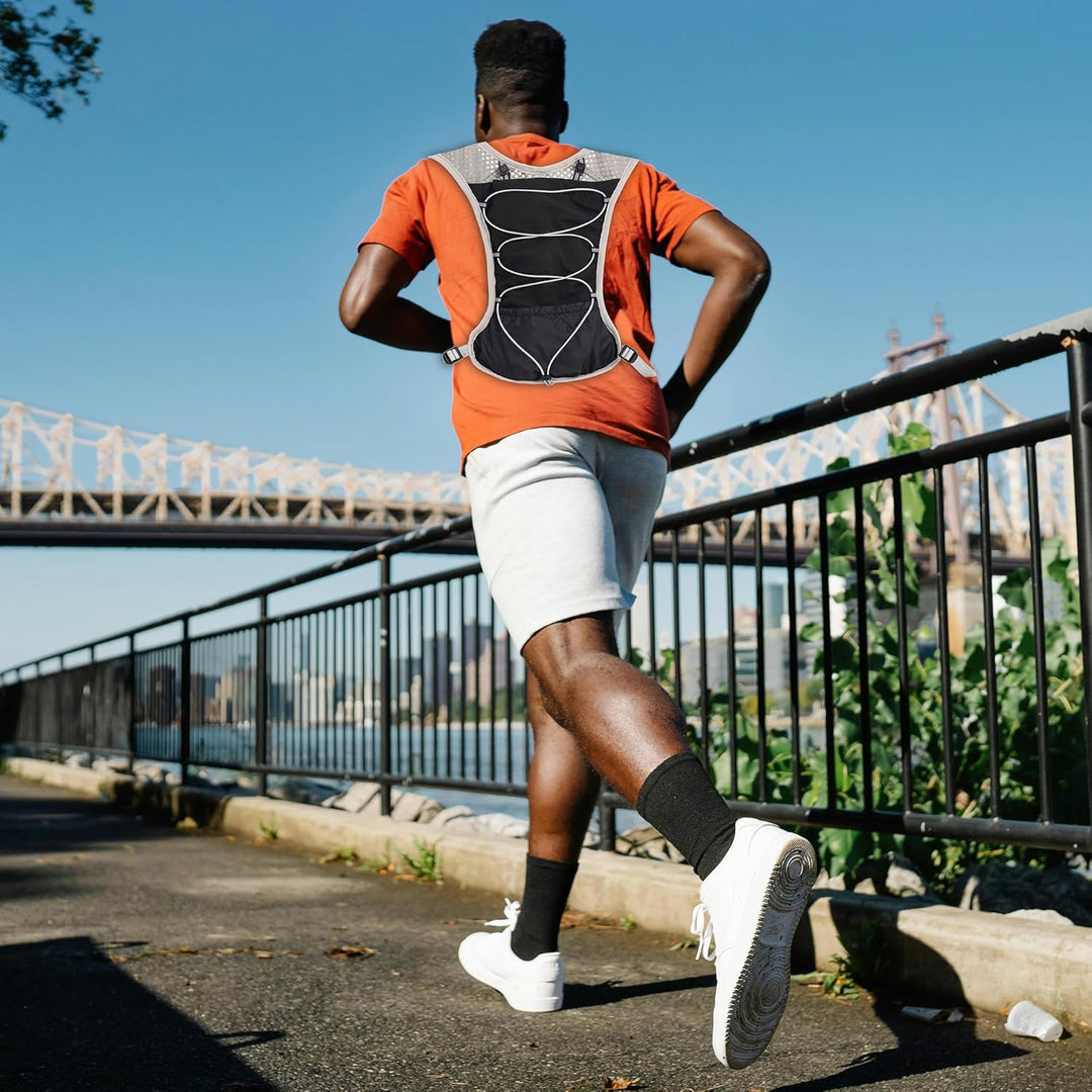 Hydratatievest voor hardlopen, unisex, met geïntegreerd 2L drinksysteem.