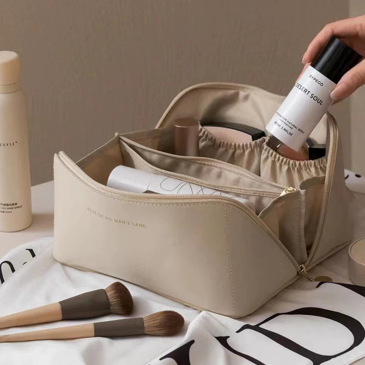 Dames make-up tas 'Deluxe' voor stijlvolle organisatie van cosmetica, een must-have beauty accessoire.