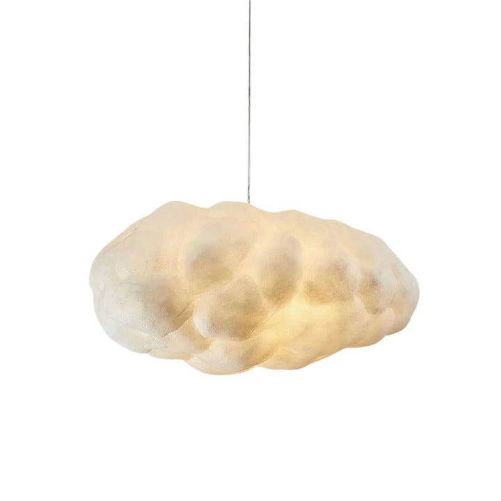 Moderne wolkvormige pendellamp, creëert gezellige sfeer met diffuus licht. Perfect voor minimalistisch interieur.