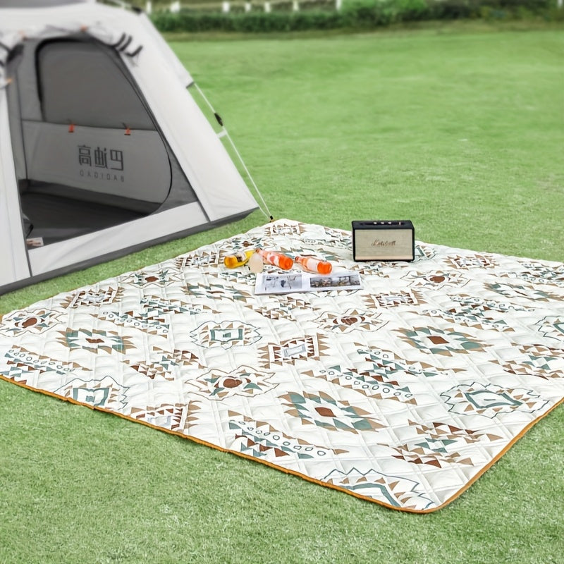 Grote waterafstotende picknickdeken met rasterpatroon, opvouwbaar voor gemakkelijk transport buiten.