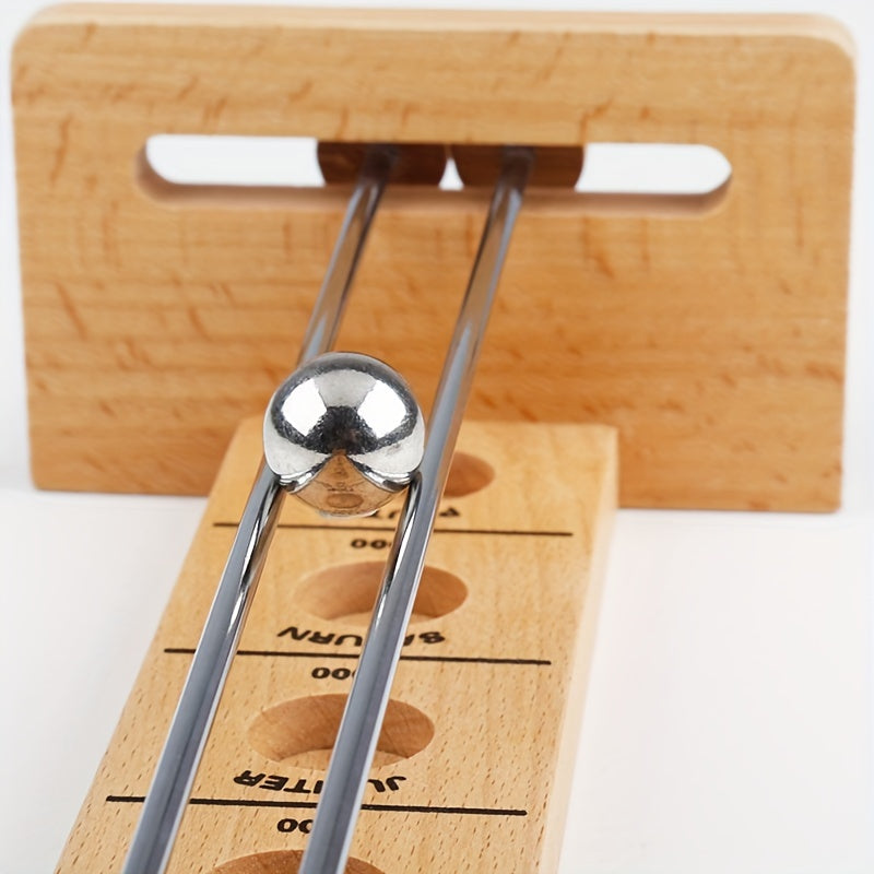 Blije kinderen spelen het educatieve Houten Stickballspel Ruimte Avontuur, verbeteren behendigheid en focus met plezier.